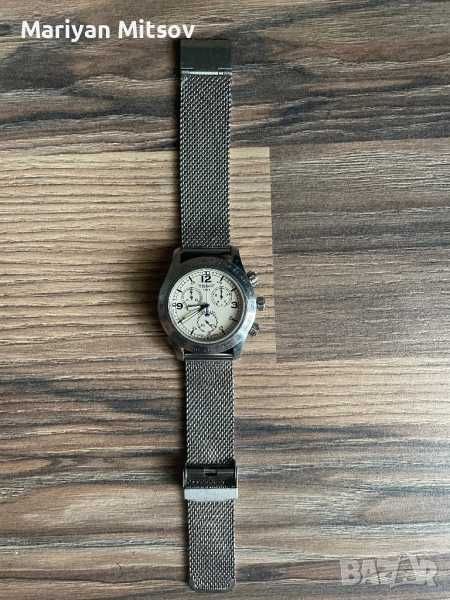 Tissot V8 часовник