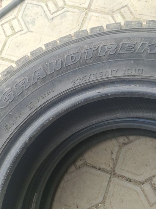 Бу резина всесезон. 225/65/17 2 шт.
