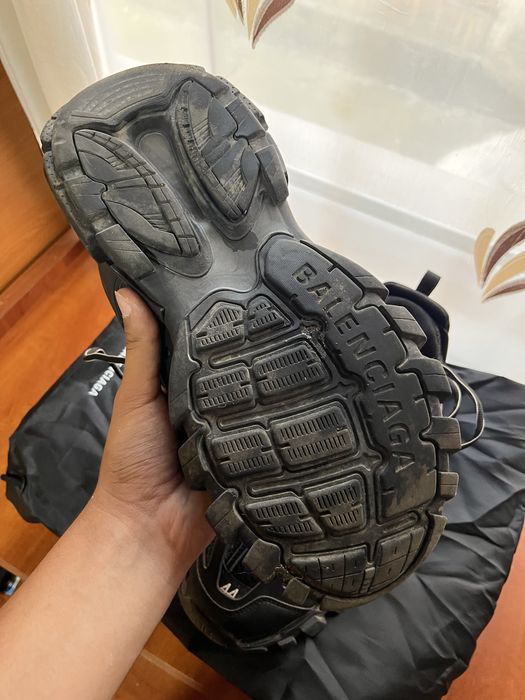 Balenciaga track ca noi