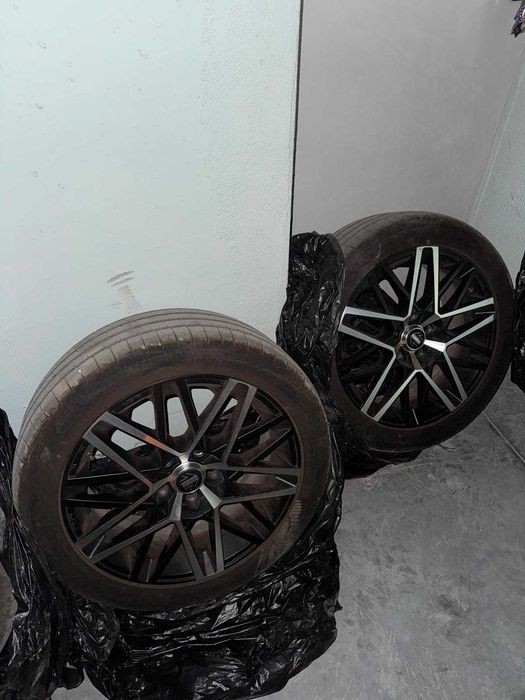 Джанти Momo 17” с летни гуми Goodyear Eagle F1 ASYMM 6