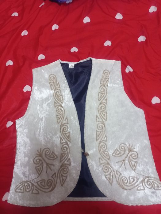 Национальная жилетка