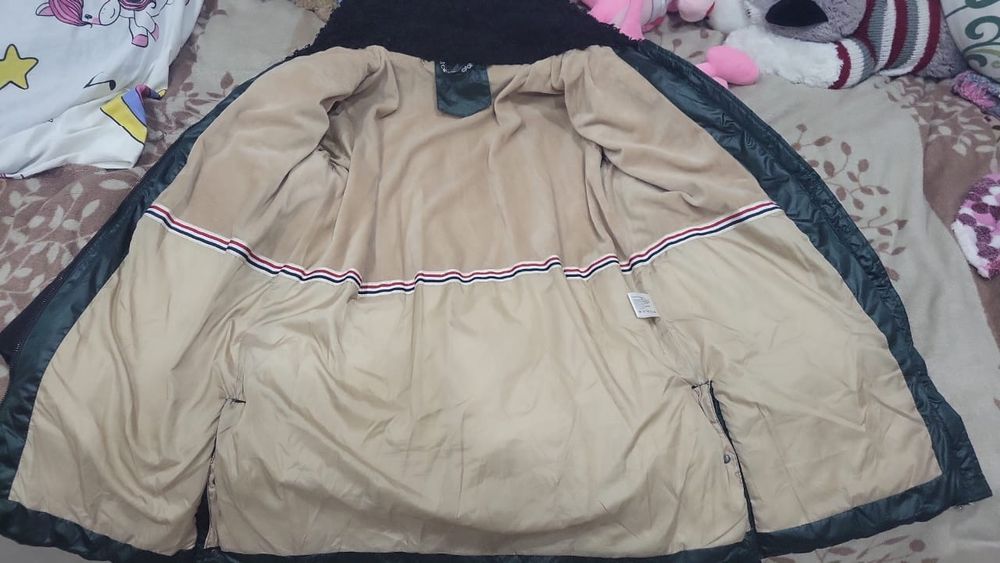 Плашь PRADA на 10-12 лет, девочки