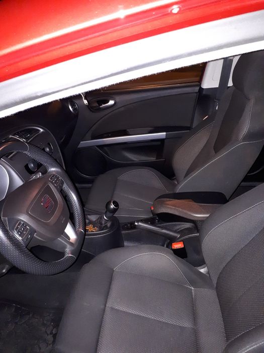 SEAT Leon 2011 — imagine 4