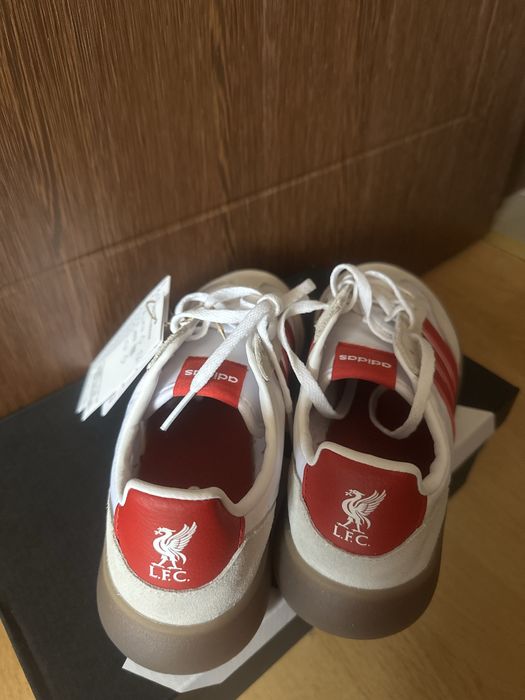 Adidas Liverpool маратонки от новата колекция