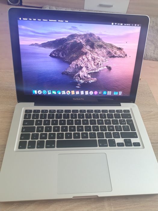 MacBook pro 13 i5 8 gb ram