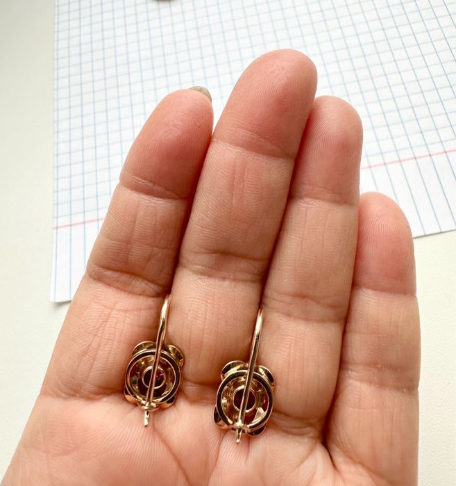 Золотые сережки Советского качества с рубином