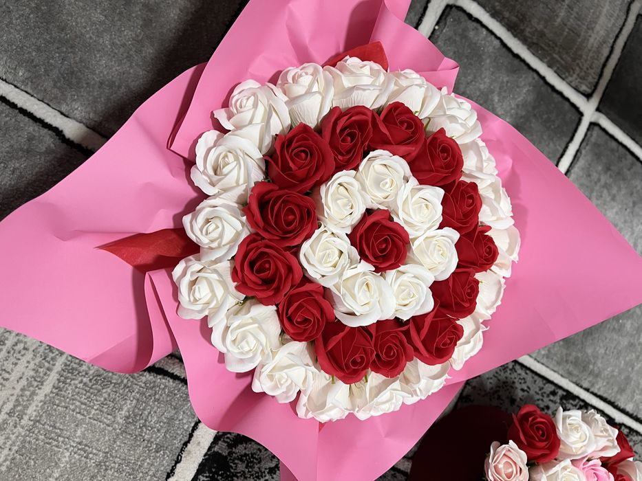 Buchet trandafiri artificiali tip sapun