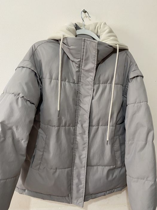 Безторг . Женская  куртка  продам  отличном состояний  продам .