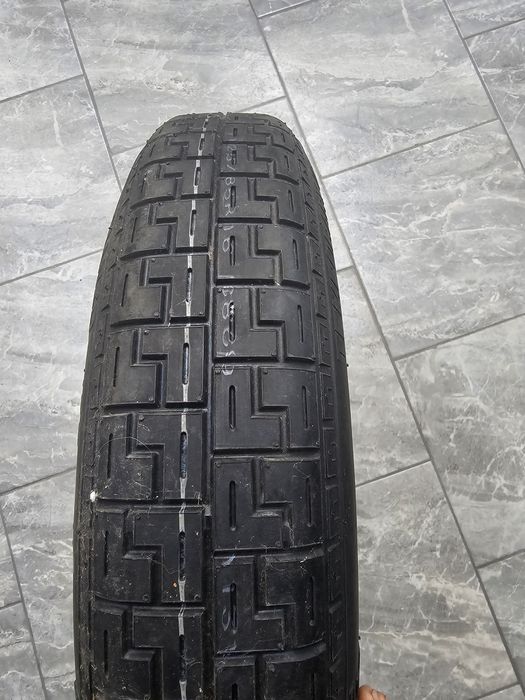 Vând roată  rezerva ford nerulata în 5 prezoane
