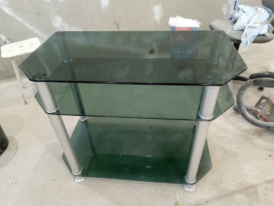 Стол под телевизор