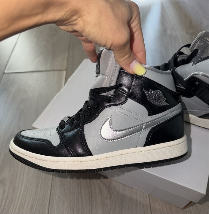 Sneakersi  Air Jordan 1 Mid Se