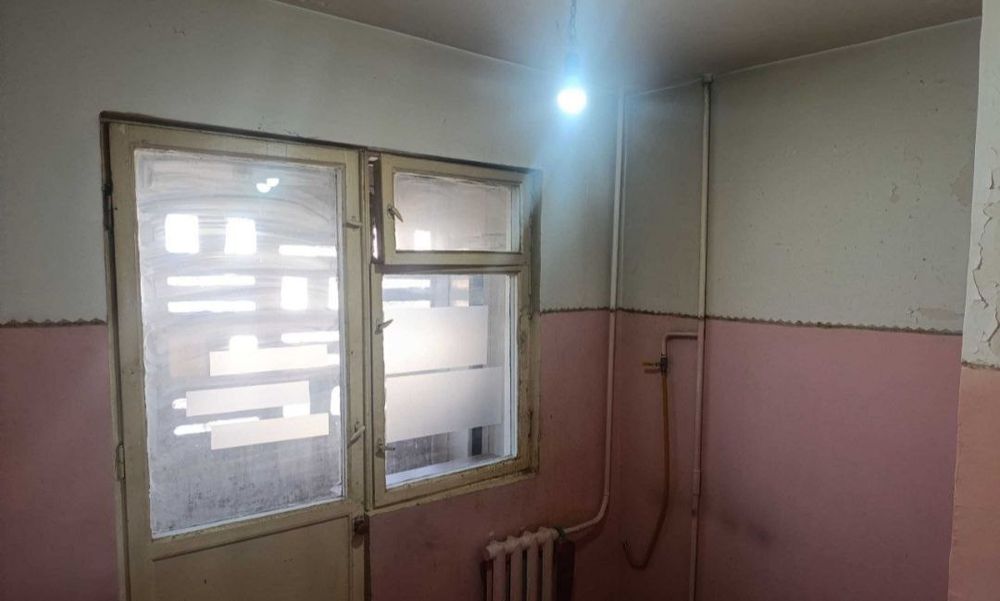 Yunusobod 4 kvartl 1 xonali kvartira sotiladi 1/3/4 Fransiya planirovk