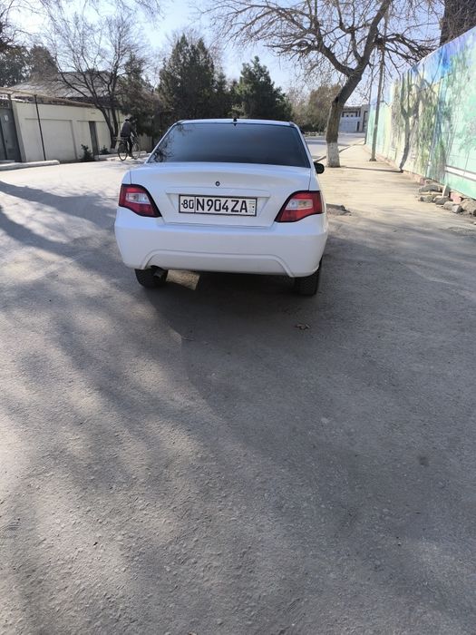 Nexia 2 sotiladi 2015 yil