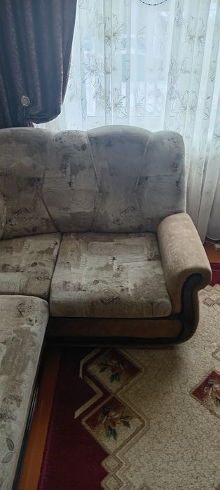 Мягкий уголок диван