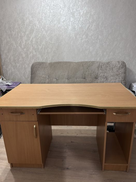 Компьютерный стол бу срочно