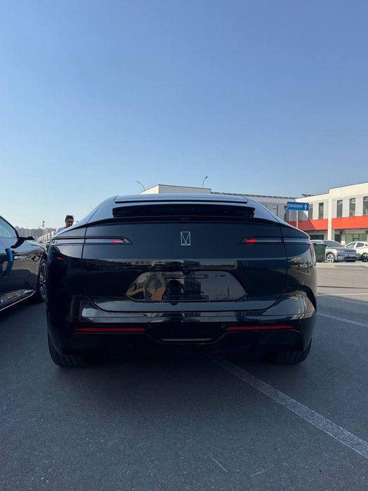Avatr 12 full pozitsiya