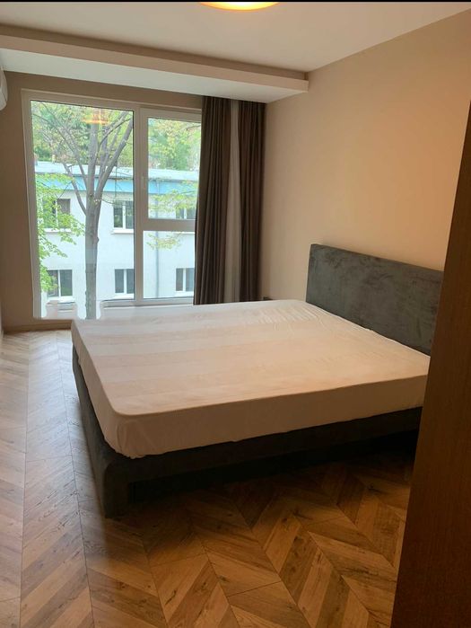 Дава се под наем Тристаен апартамент в София, Лозенец - 106 кв.м за 1100 € - Снимка #2