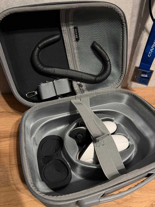 Meta Oculus Quest 3 512gb c креплением и кейсом