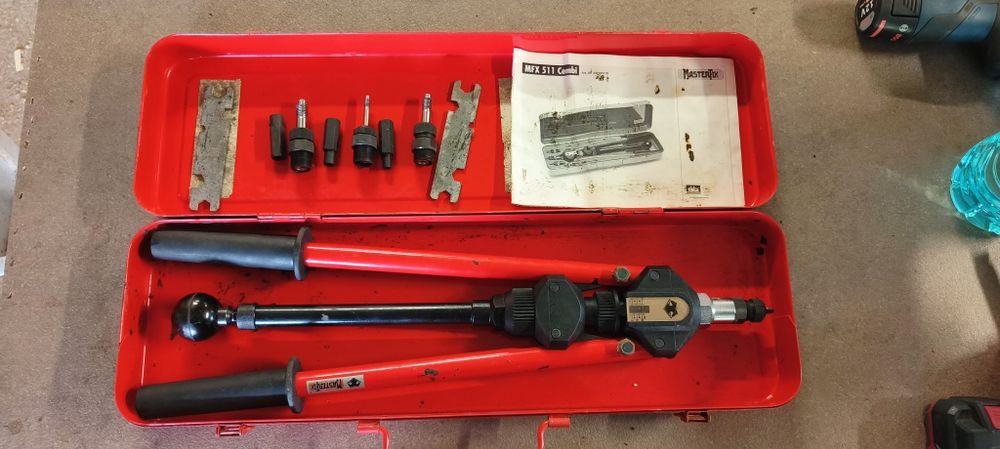 Нитачка за гайки Masterfiks MFX 511 combi