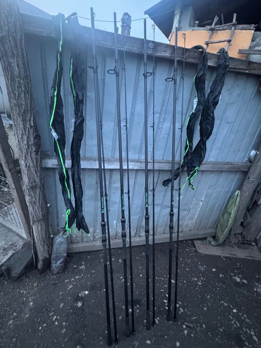 Lansete crap, mulinete , stație și rod pod 4 posturi