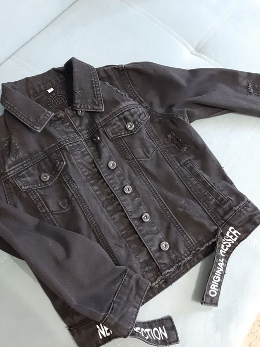 Куртка джинсовая