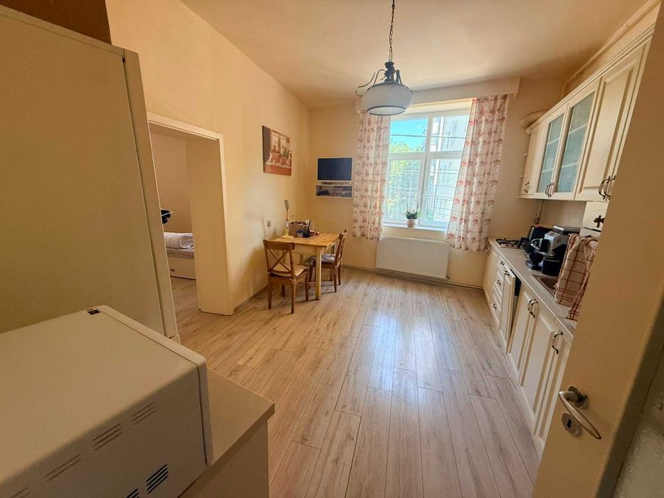 Proprietar inchiriez apartament 3 camere Traian 100mp