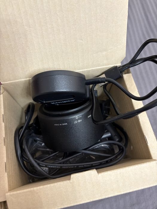 Nikon D5200 + 18–55 VR (красный)