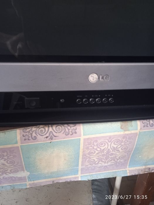 Продам телевизор