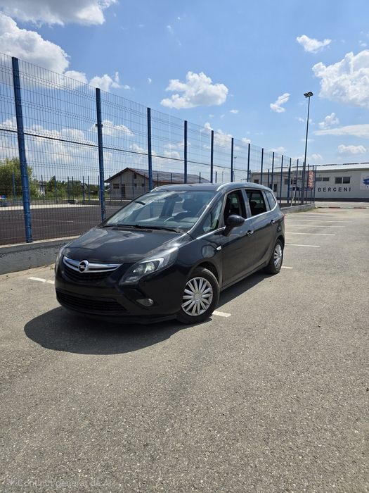 OPEL Zafira 2012