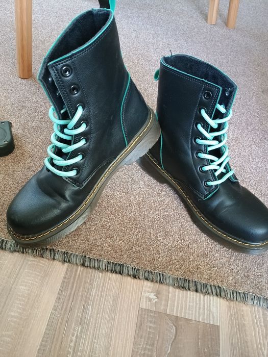 Дамски кубинки/боти с дебела подплата