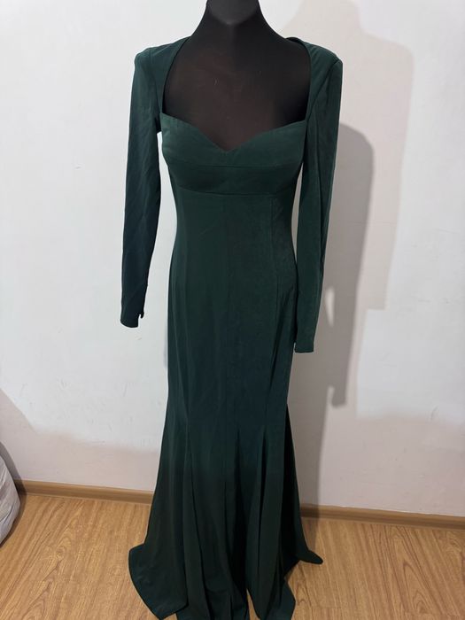 Платье вечернее зеленого цвета