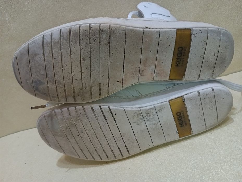 Hugo Boss кожени N 43 - 25 лв