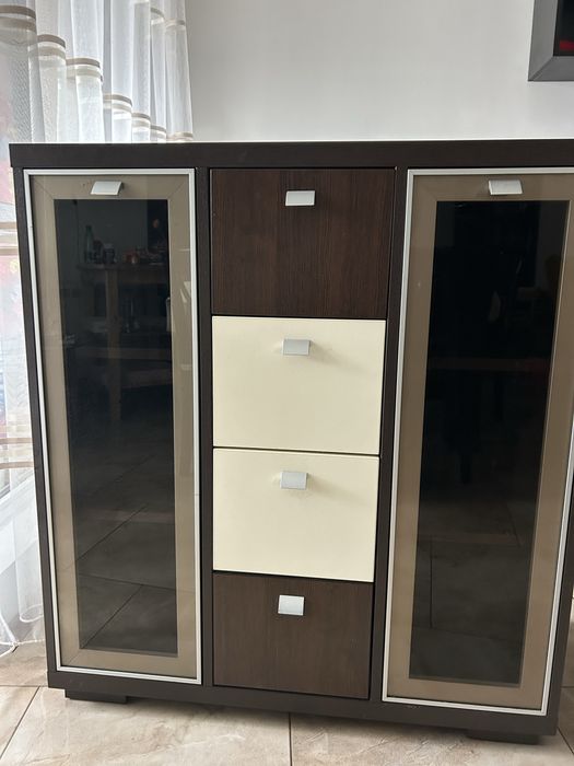 Многофункционален шкаф/скрин