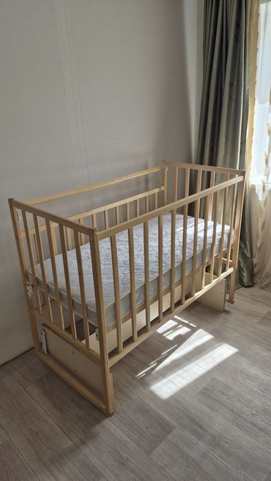 Продам детскую кроватку