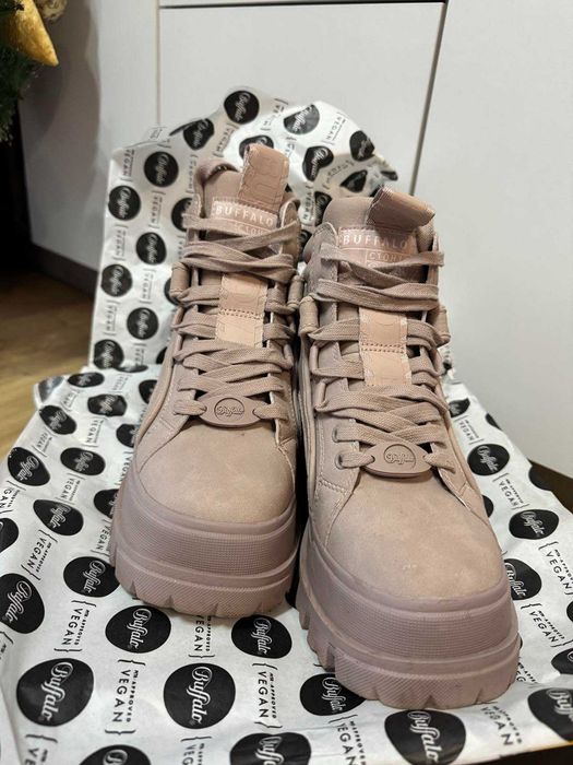 Боти Buffalo, 38 номер