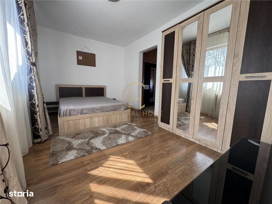 Podu Ros Palas 2 camere etaj 2 Strada Decebal