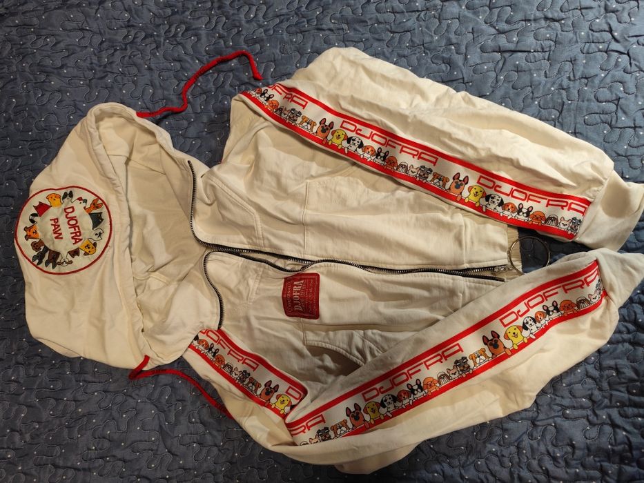 Бял сет на марката Djofra