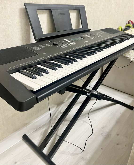 Продам синтезатор YAMAHA PSR - EW310