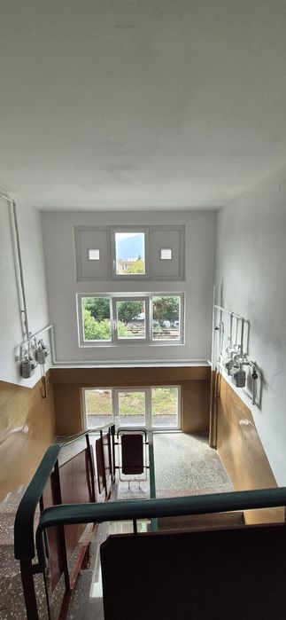 Zugravit Scări de Bloc Brașov