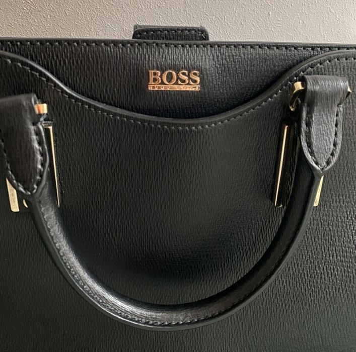 Hugo Boss              .