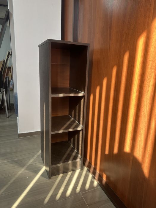 Продается стол со шкафом