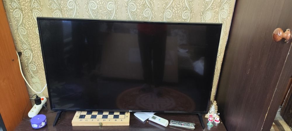 Продам Телевизор LG б/у