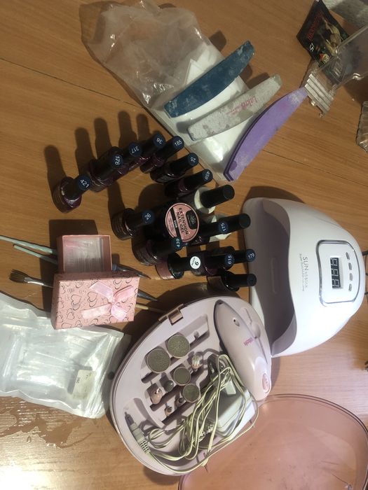 Продам все для манекюра