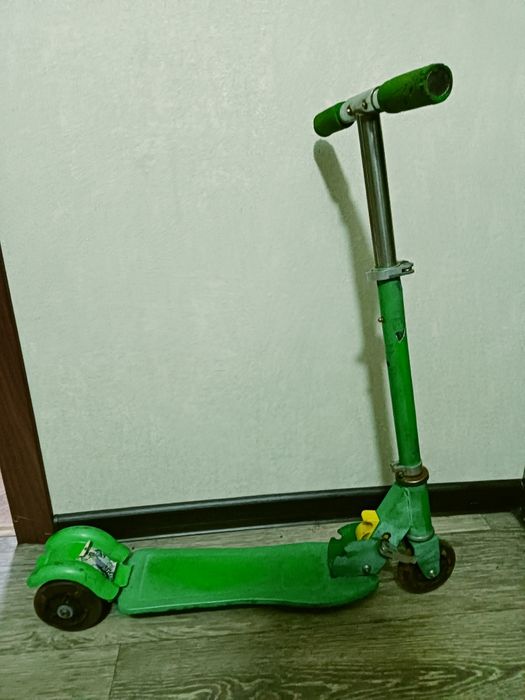 Продам детский самокат