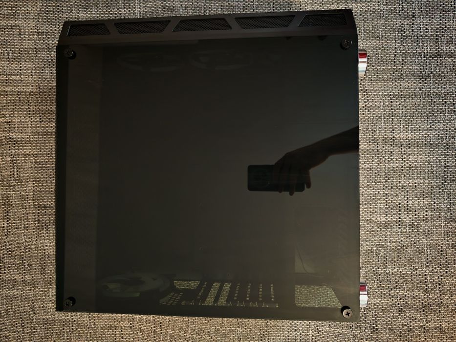 Carcasa gaming Aquirys