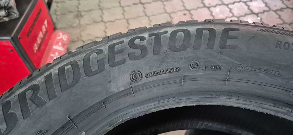 anvelope Bridgestone 235/55/19 m&s iarna