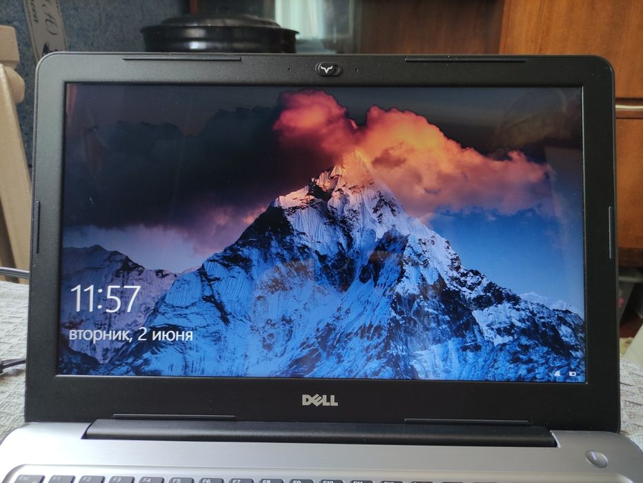 Ноутбук DELL i5-7200U 8gb dd4 ssd 256