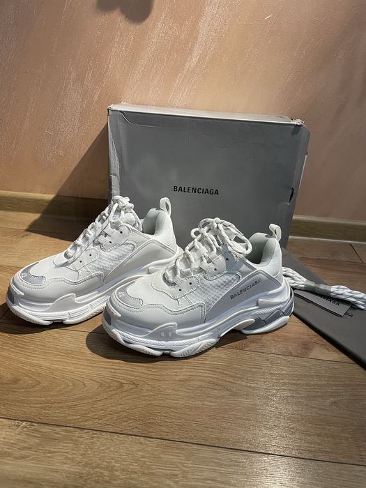 Balenciaga triple S 42