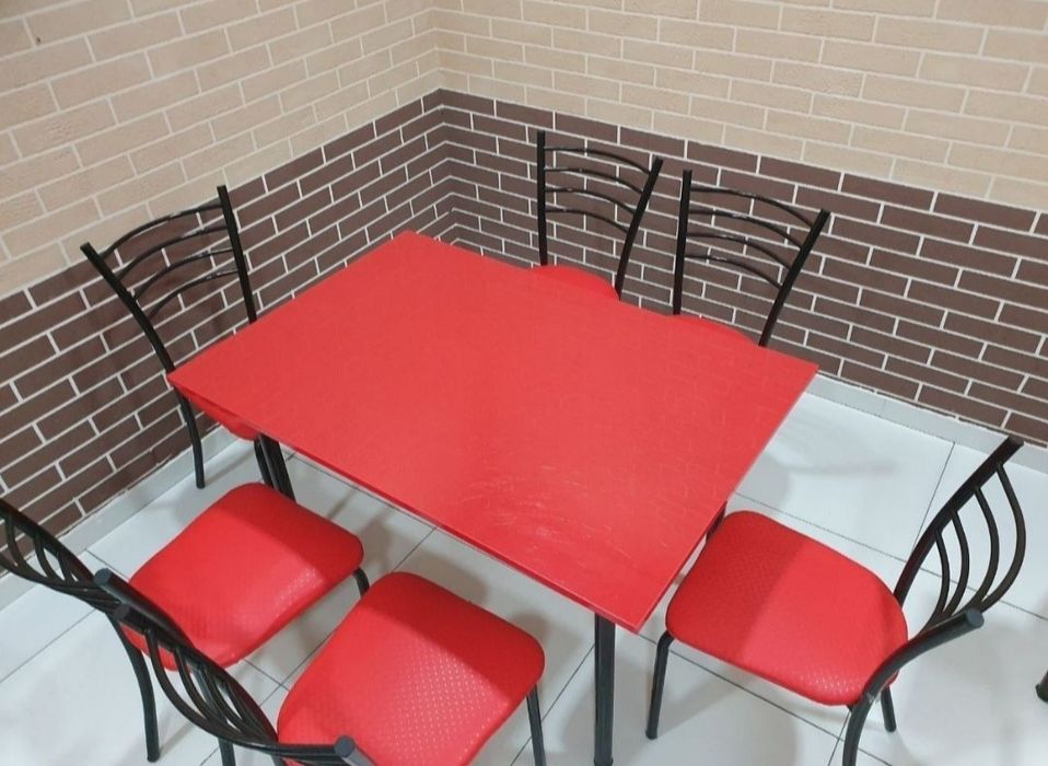 Столыи и стулья  кухонные и кафе