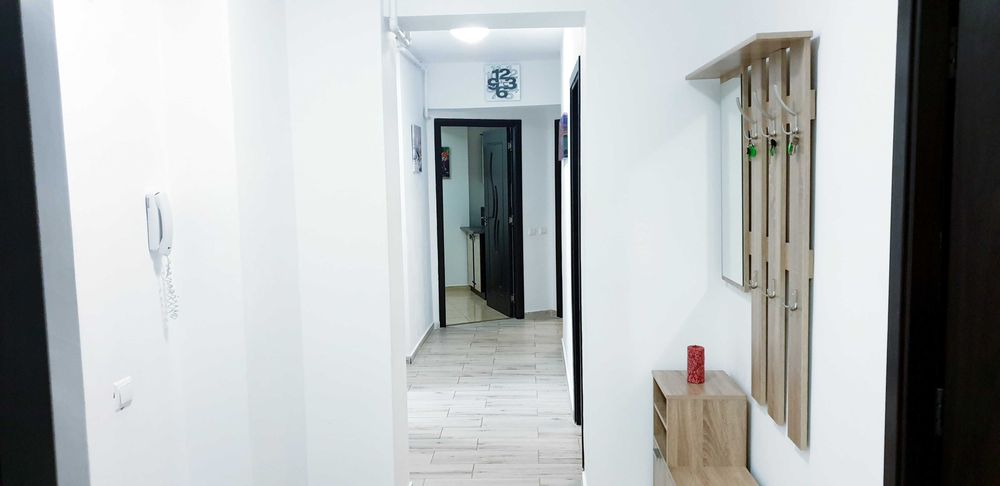 Vand Apartament  3 camere , Bd.Alexandru Obregia